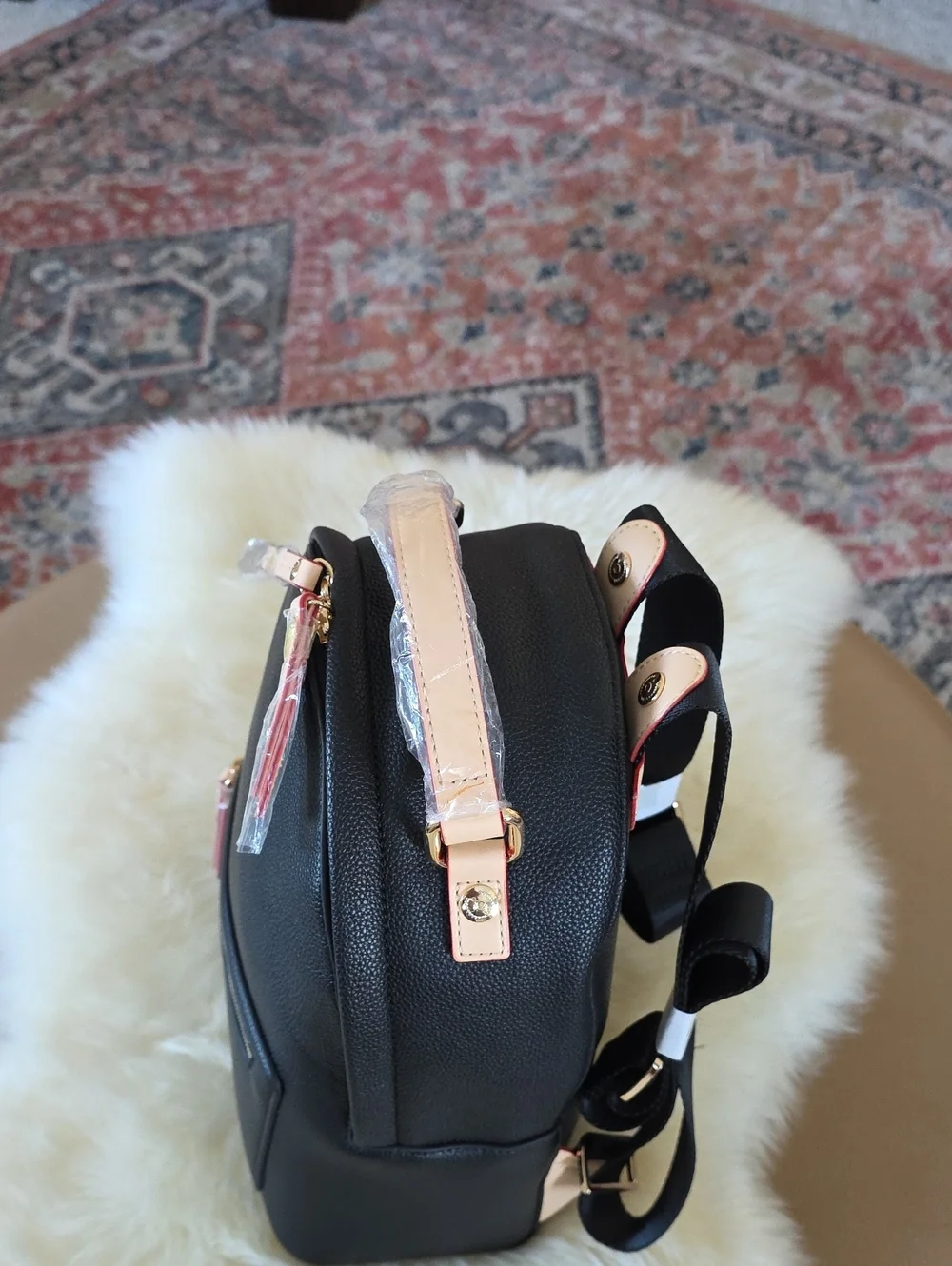 Beautiful NWOT Bugatti Black Leather Small Backpack Bag 🖤🎁♥️